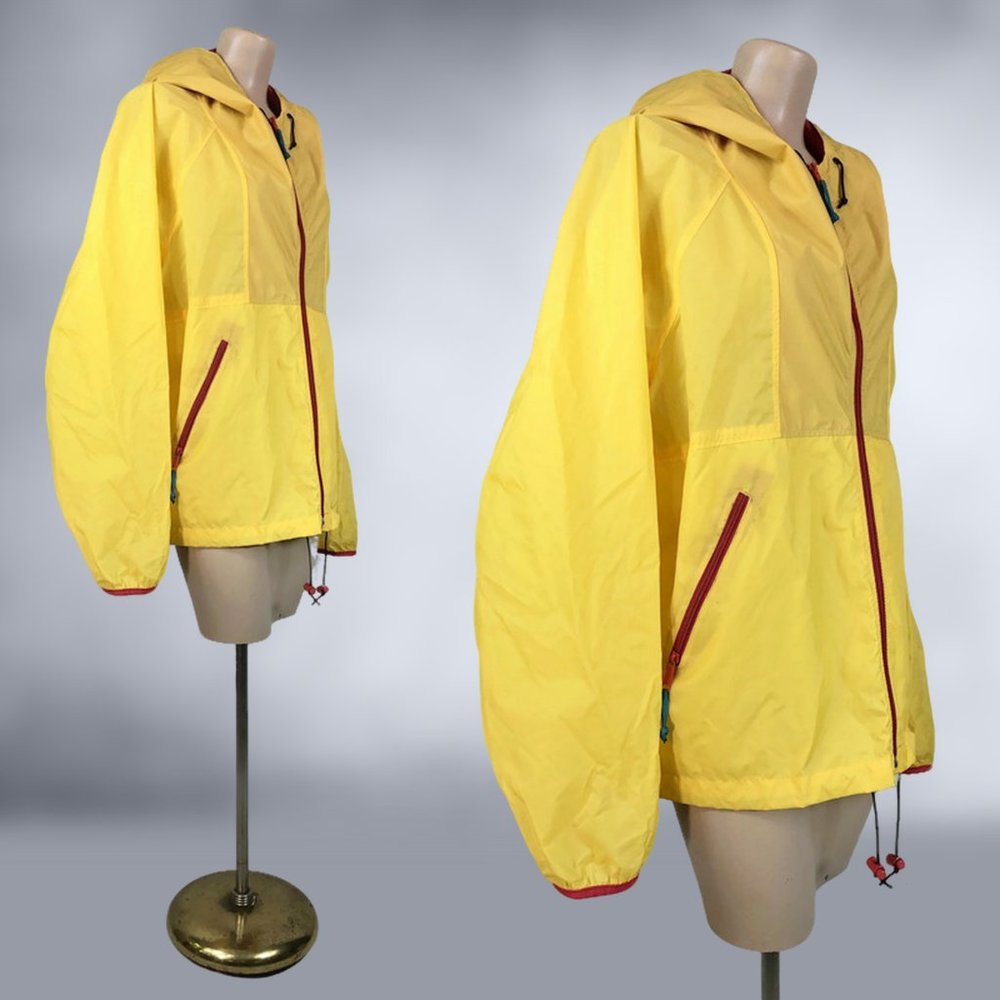 VINTAGE 90s Yellow Hooded Windbreaker Rain Jacket with Storage Pouch by Sierra - Picture 4 of 10